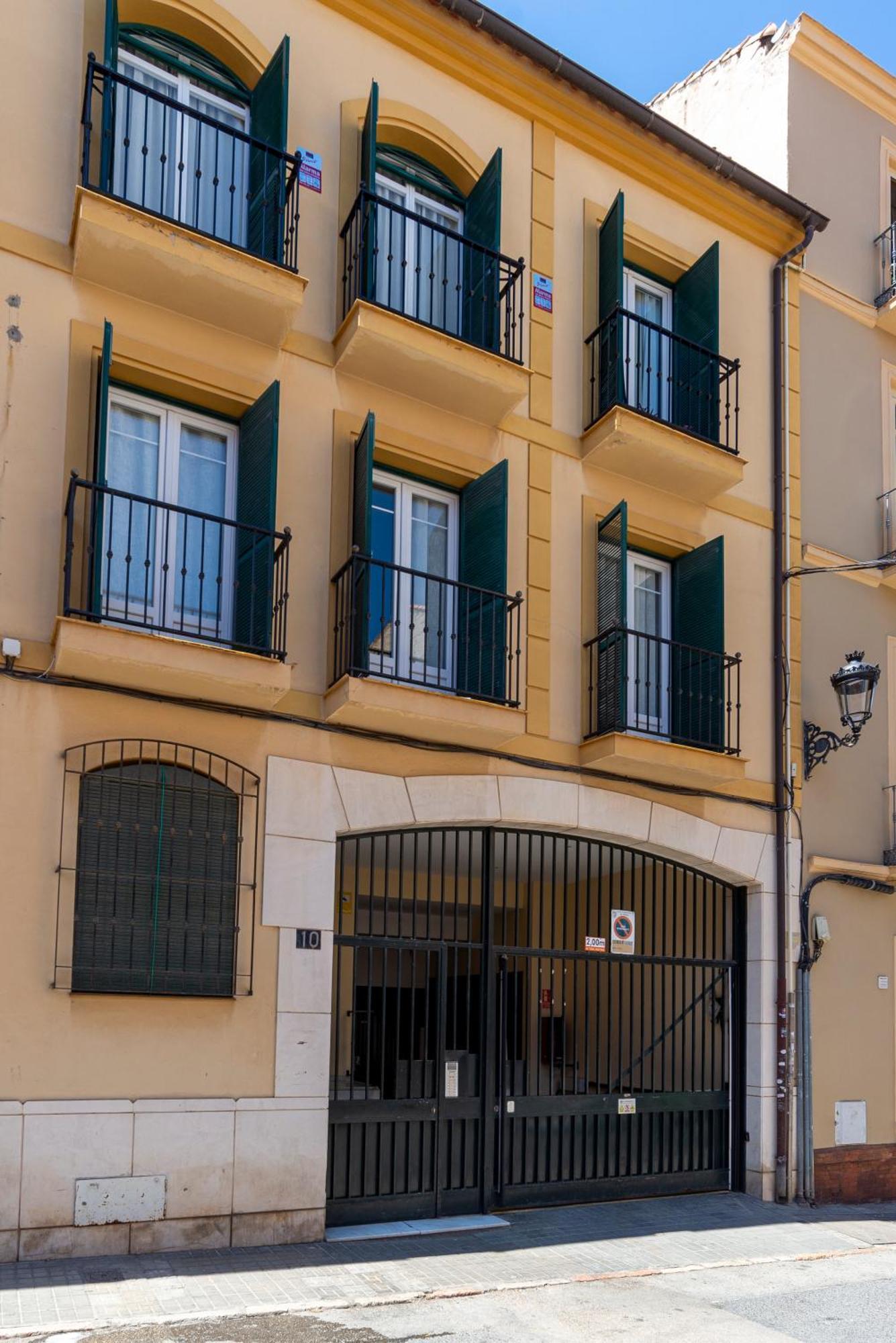 Apartment & Pool In Malaga City Center Exteriör bild