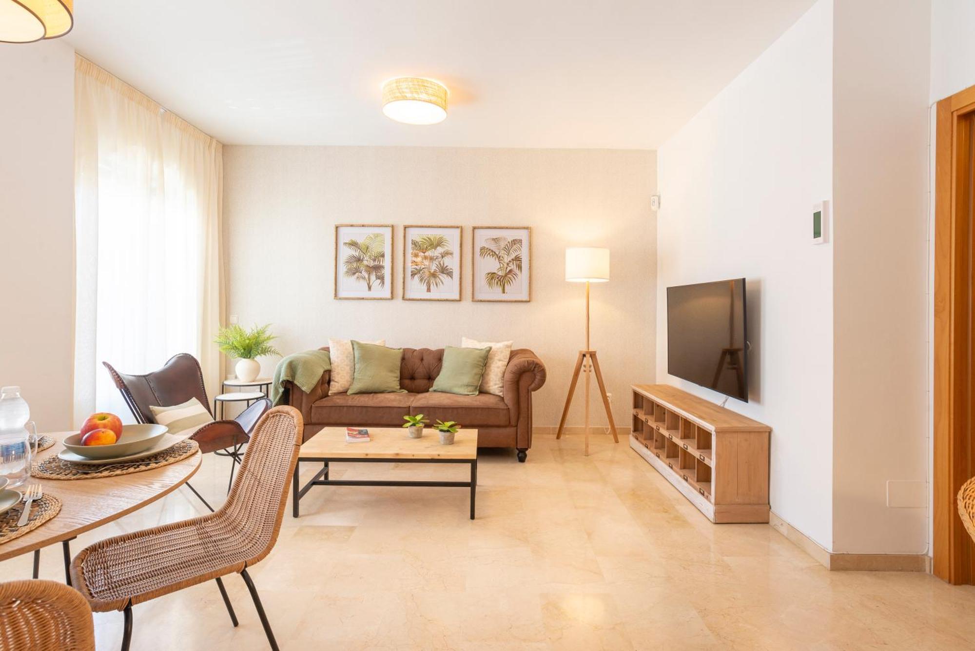 Apartment & Pool In Malaga City Center Exteriör bild