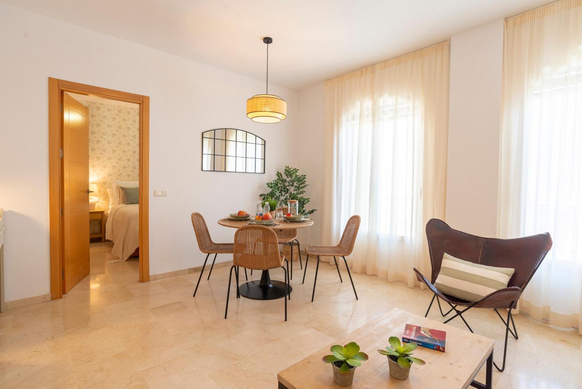 Apartment & Pool In Malaga City Center Exteriör bild