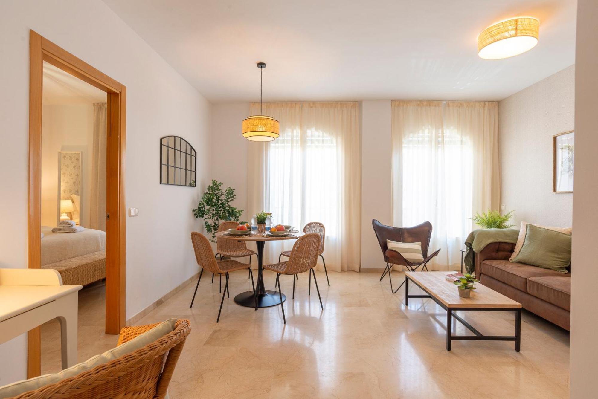 Apartment & Pool In Malaga City Center Exteriör bild